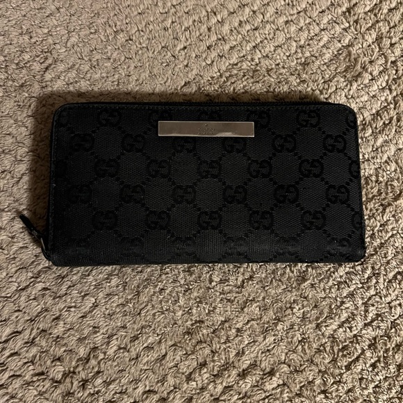 Gucci Black Zip Around Wallet! - Picture 2 of 11